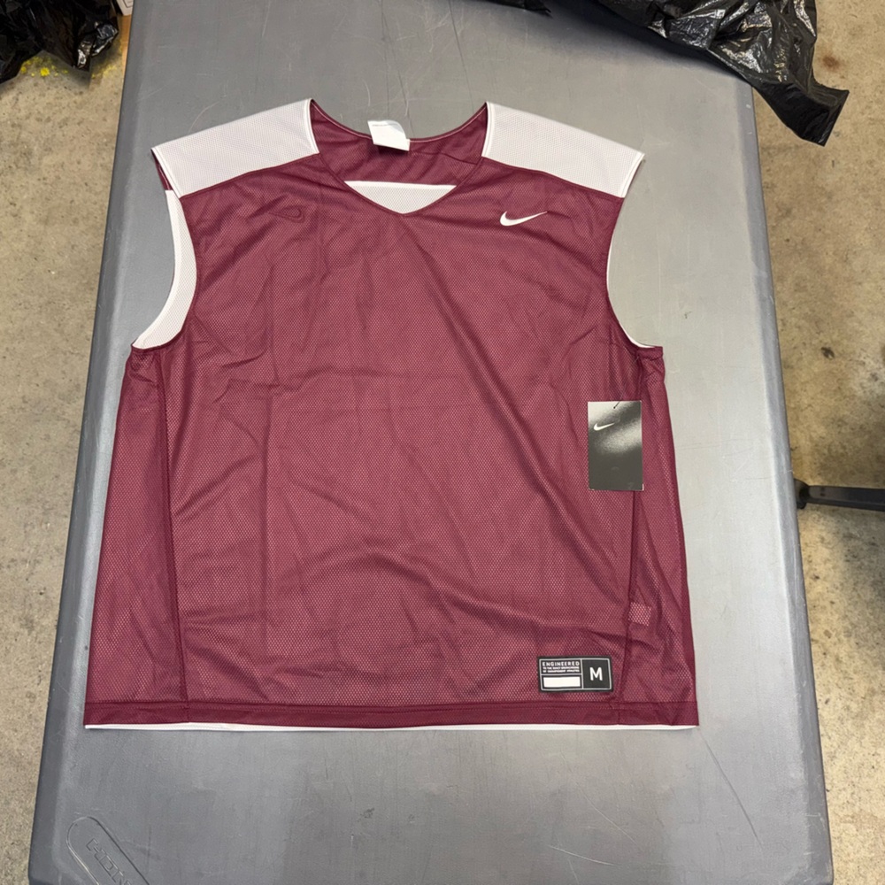 Nike Reversible Lacrosse Training Jersey Mens Sz Small and Medium Maroon White